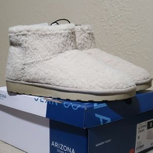 Arizona Jean Co Sherpa Short Boots